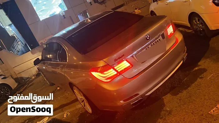 BMW 7 Series 2011 photo 3