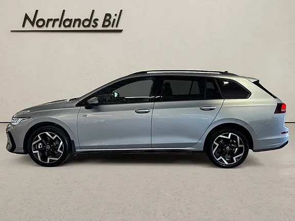 Volkswagen Golf I 2025 photo 2