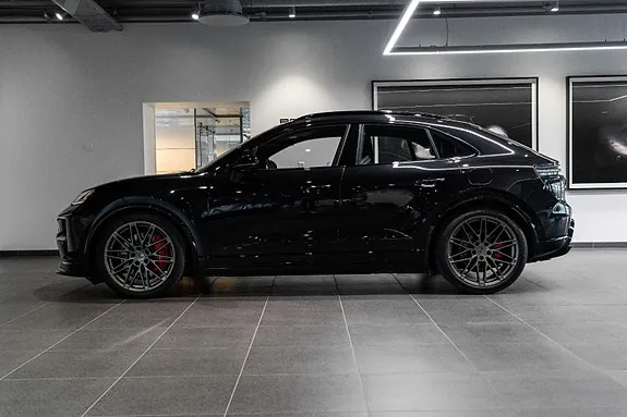 Porsche Macan 2025 photo 4