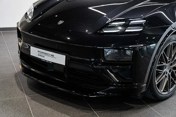 Porsche Macan 2025 photo 2