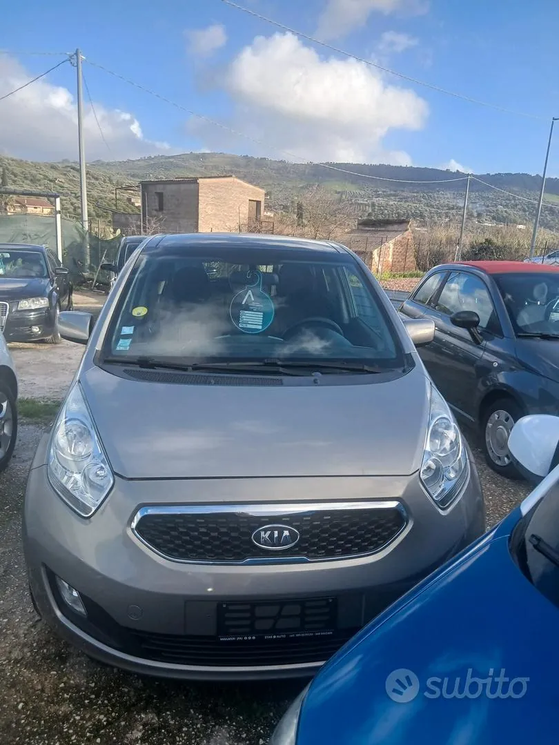 Kia Venga 2013 photo 4