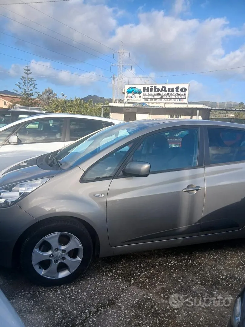 Kia Venga 2013 photo 2