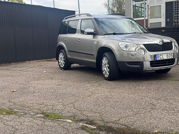 Skoda Yeti 2012 photo 2