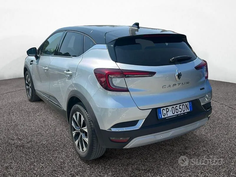 Renault Captur 2023 photo 4