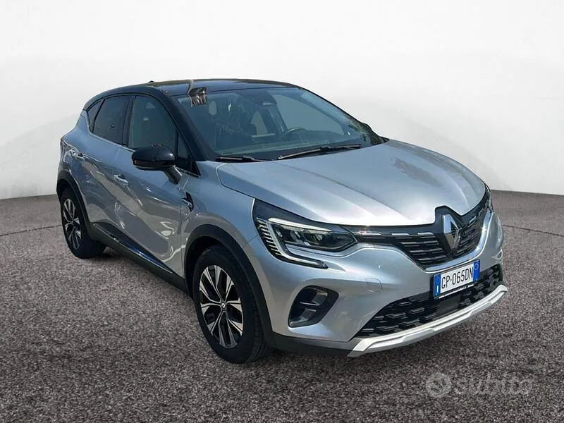 Renault Captur 2023 photo 2