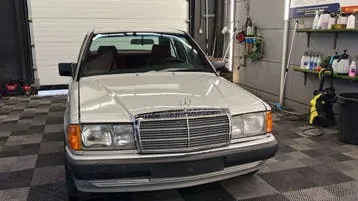 Mercedes-Benz 190