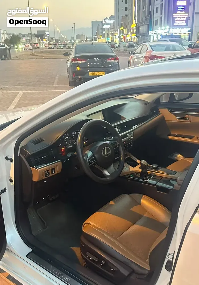 Lexus Es 350 2018 photo 2