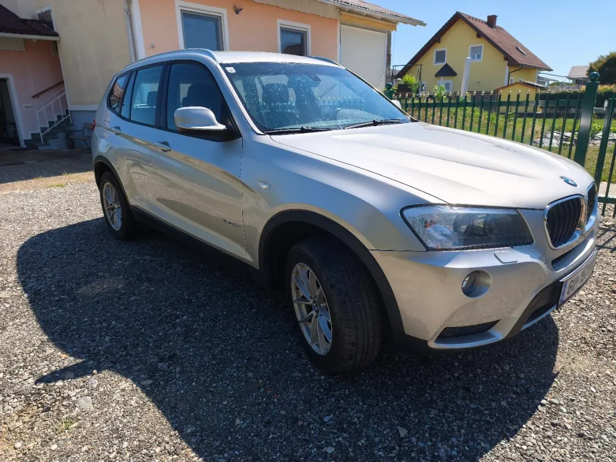 BMW X3 2011 photo 2