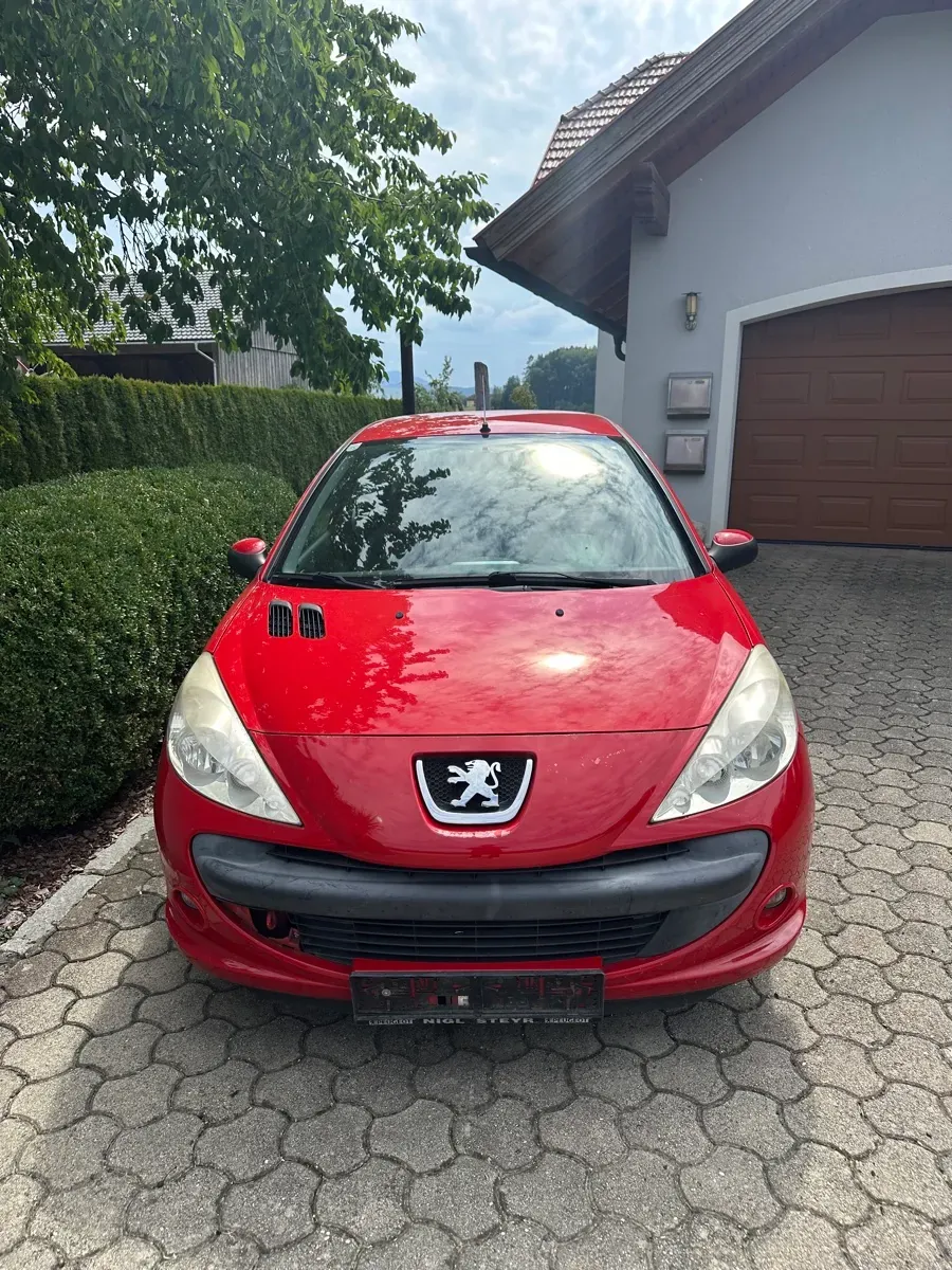 Peugeot 206 2010 photo 2