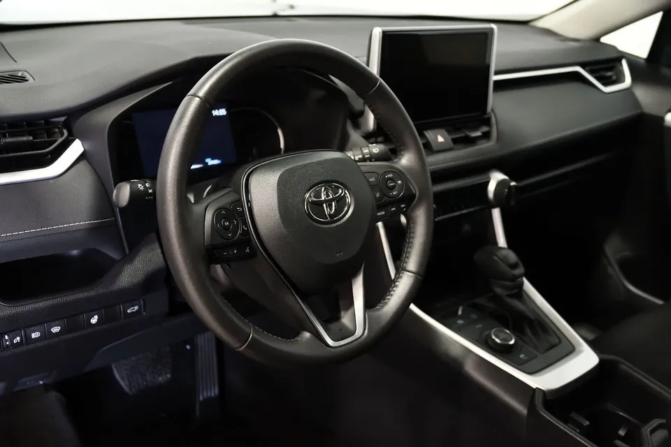 Toyota Rav4 2025 photo 2
