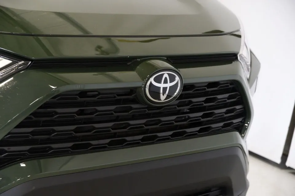 Toyota Rav4 2025 photo 4