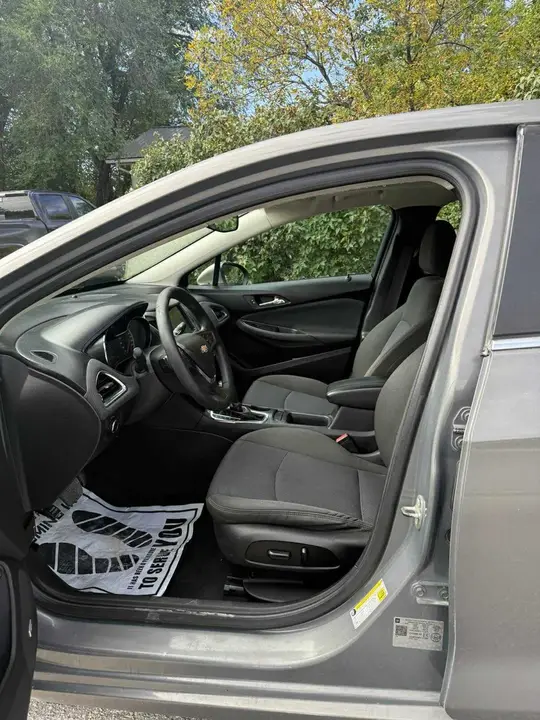 Chevrolet Cruze 2018 photo 3