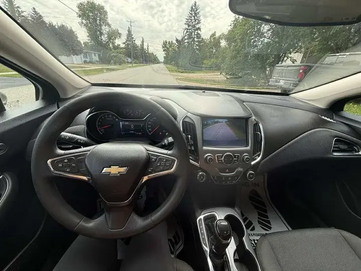Chevrolet Cruze 2018 photo 2