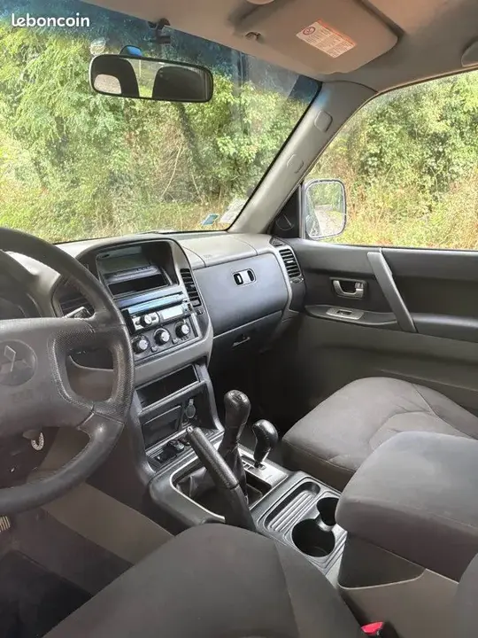 Mitsubishi Pajero 2003 photo 3
