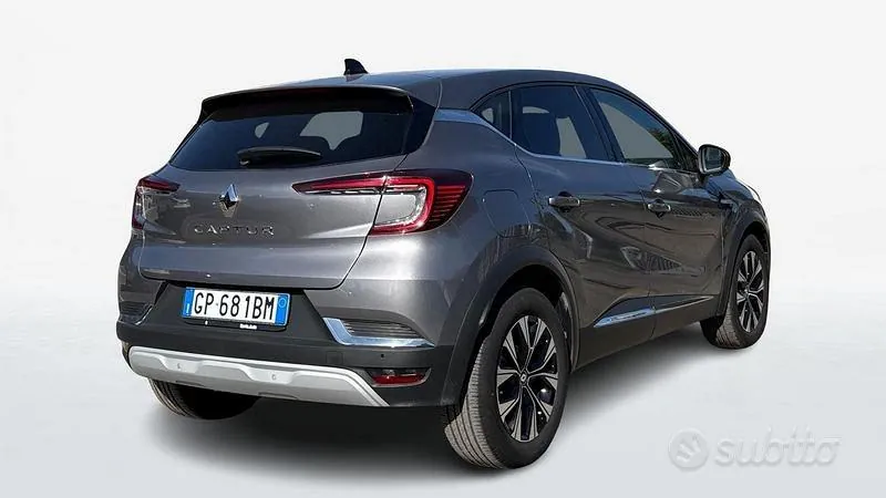 Renault Captur 2023 photo 2