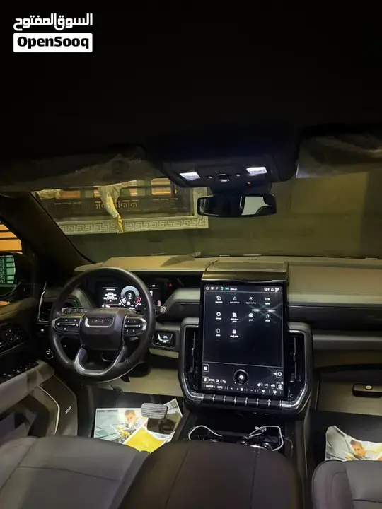 GMC Yukon 2025 photo 2