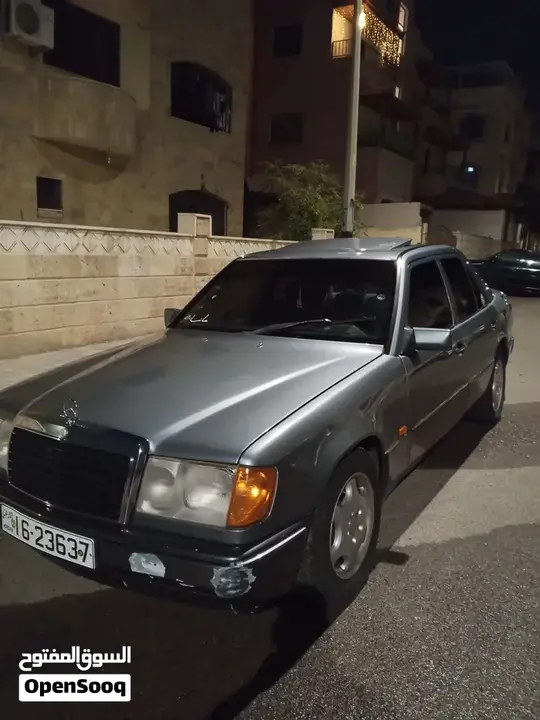 Mercedes-Benz E-Class 1989 photo 4