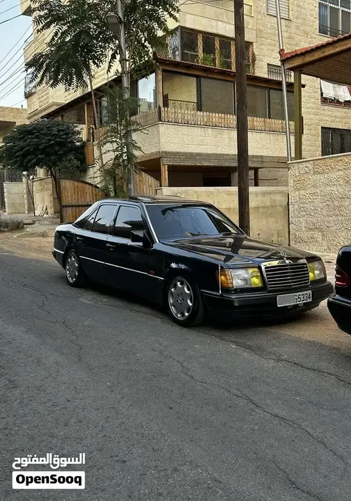 Mercedes-Benz E-Class 1989 photo 5