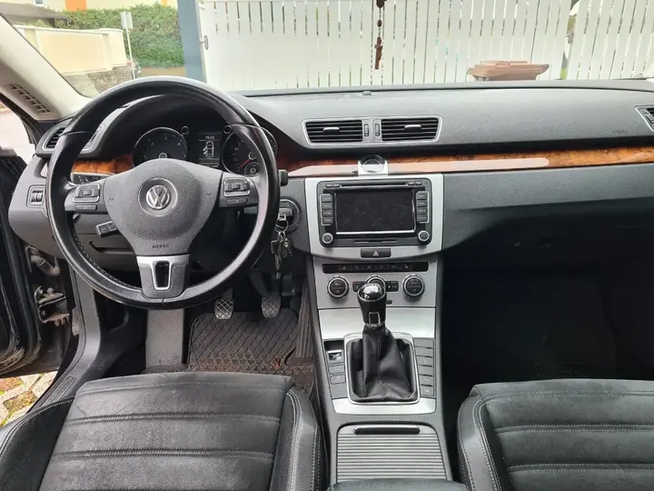 Volkswagen Passat Cc 2012 photo 2