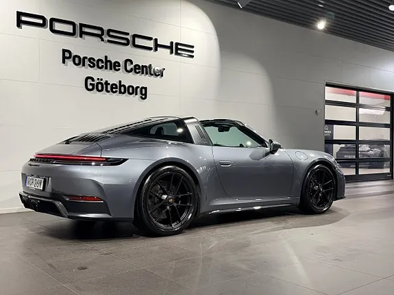 Porsche 911 Targa 4 Gts 2026 photo 4