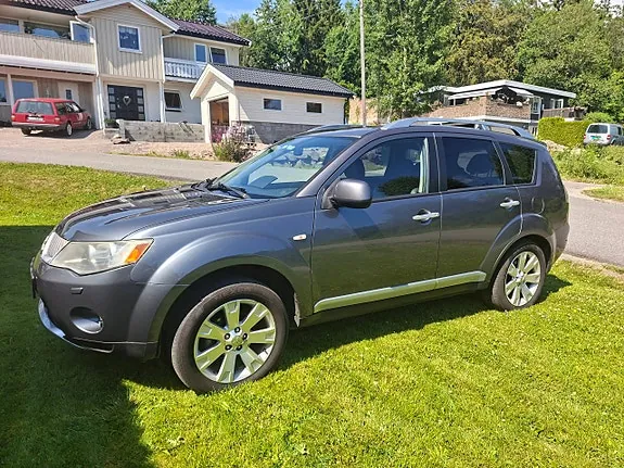 Mitsubishi Outlander 2008 photo 2