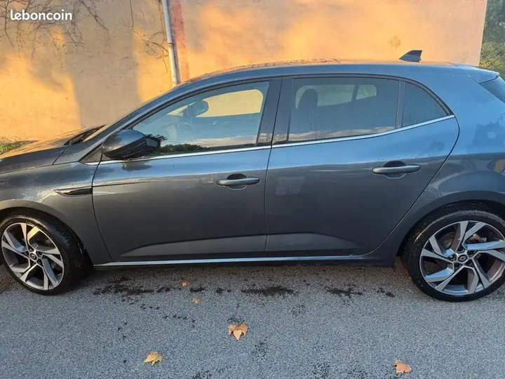 Renault Megane 2022 photo 4
