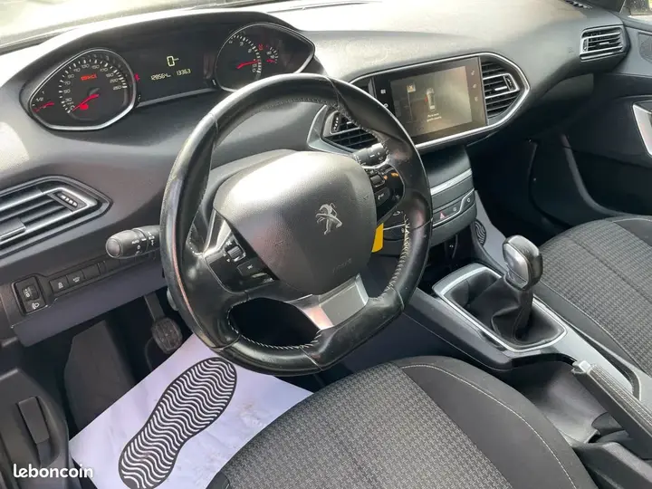 Peugeot 308 2017 photo 5