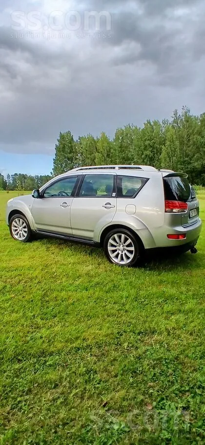 Citroen C-Crosser 2008 photo 2