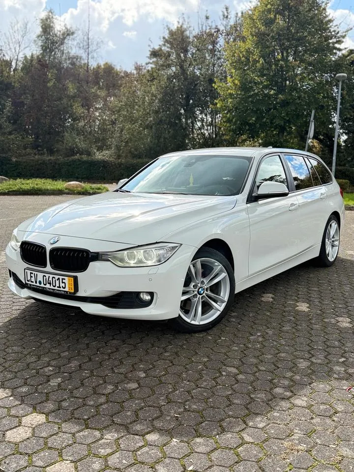 BMW 328I