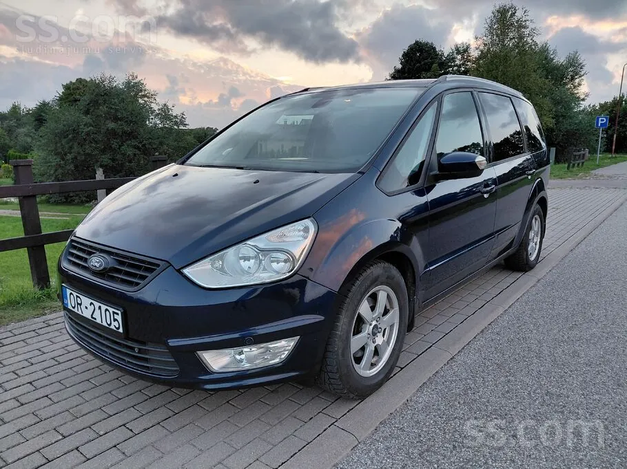 Ford Galaxy 2011 photo 3