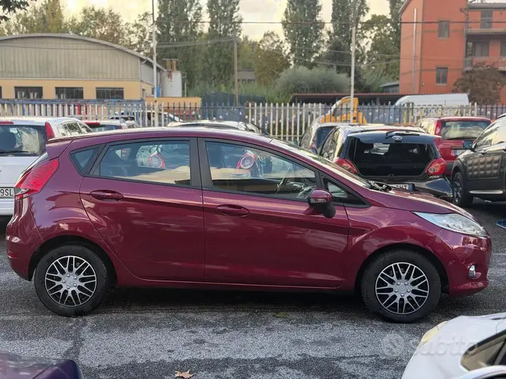 Ford Fiesta 2012 photo 5
