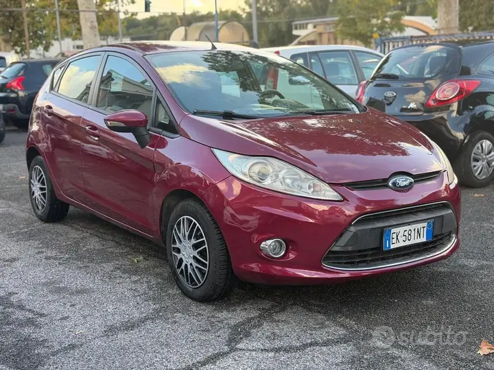 Ford Fiesta 2012 photo 4