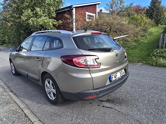 Renault Megane 2010 photo 2