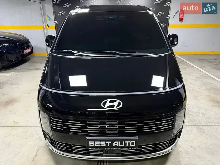 Hyundai Staria 2026 photo 2