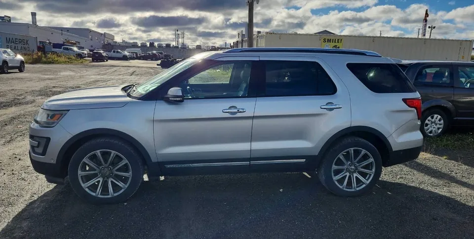 Ford Explorer 2017 photo 2