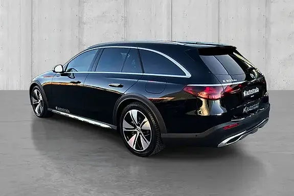 Mercedes-Benz E 300 De 2026 photo 3