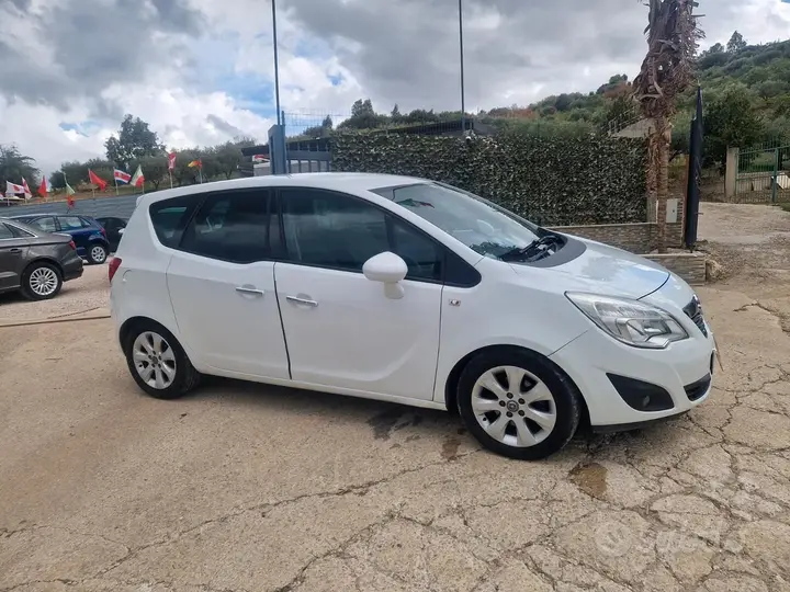 Opel Meriva 2012 photo 4