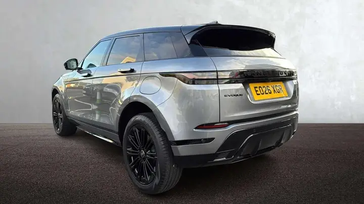 Land Rover Range Rover Evoque 2026 photo 2