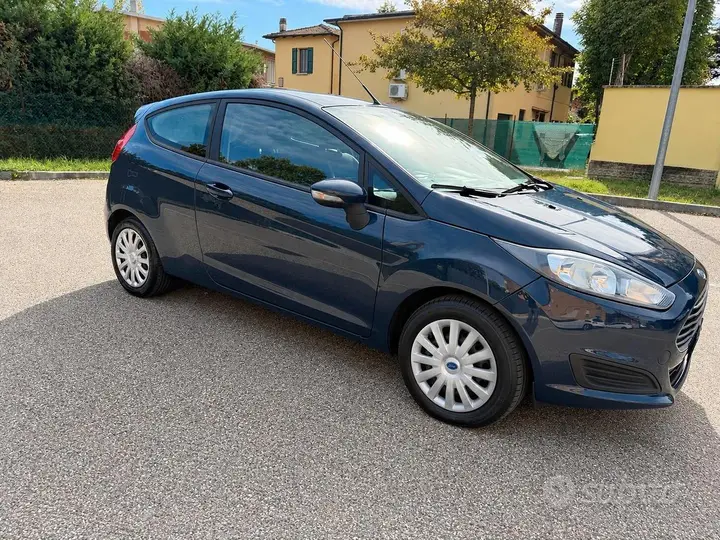 Ford Fiesta 2014 photo 2