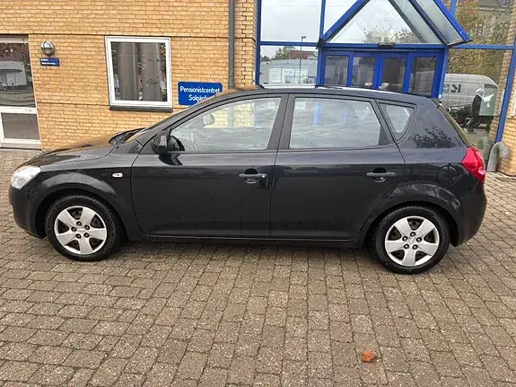 Kia Ceed 2008 photo 4