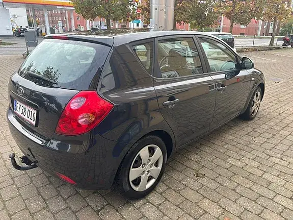 Kia Ceed 2008 photo 2