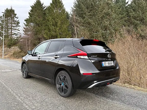 Nissan Leaf 2023 photo 3