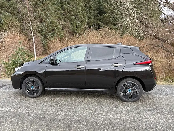 Nissan Leaf 2023 photo 4