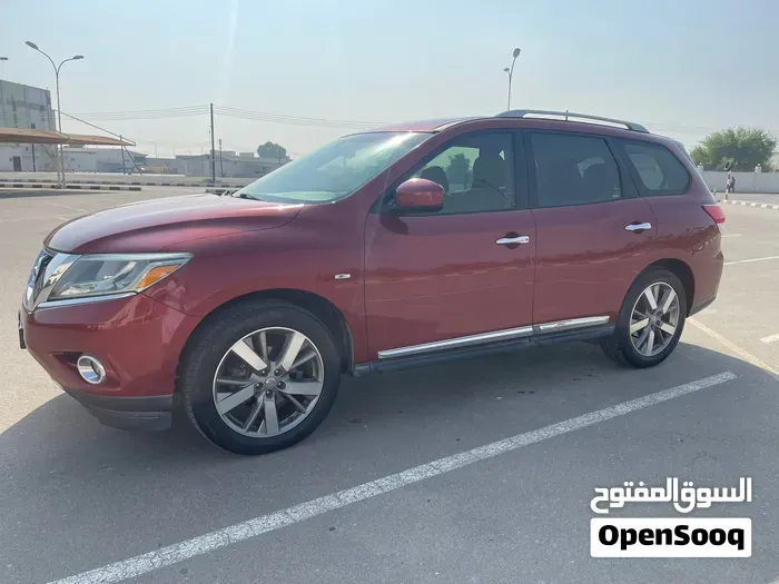 Nissan Pathfinder 2014 photo 2