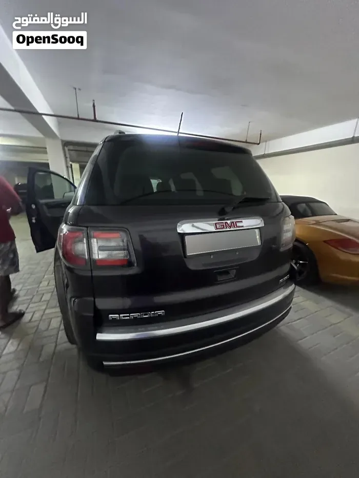 GMC Acadia 2015 photo 2