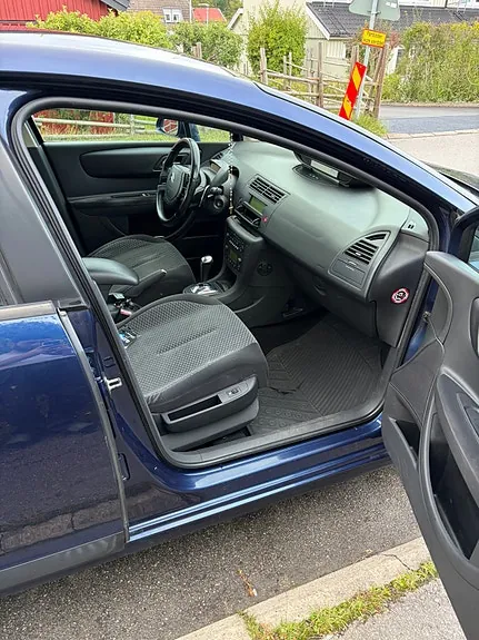 Citroen C4 2007 photo 5