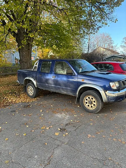 Nissan Np300 1999 photo 2
