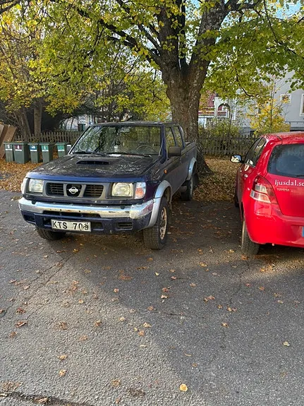 Nissan Np300