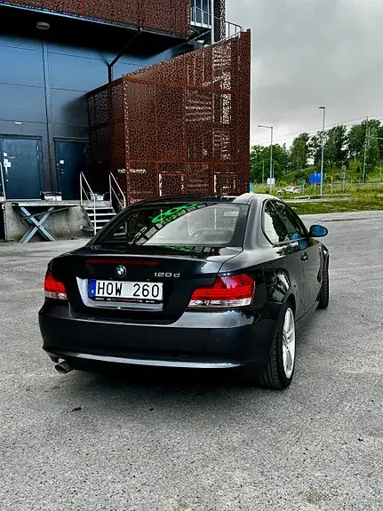 BMW 120D 2009 photo 2