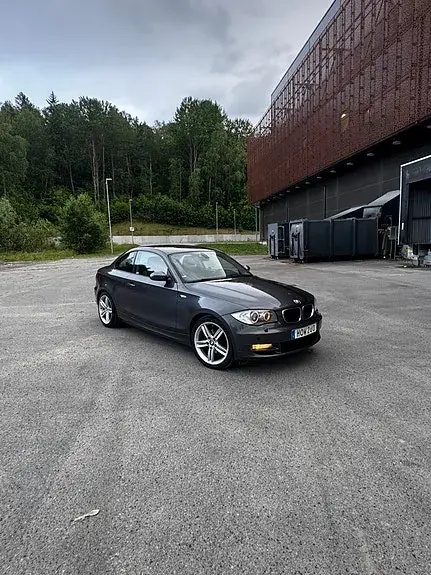 BMW 120D 2009 photo 3